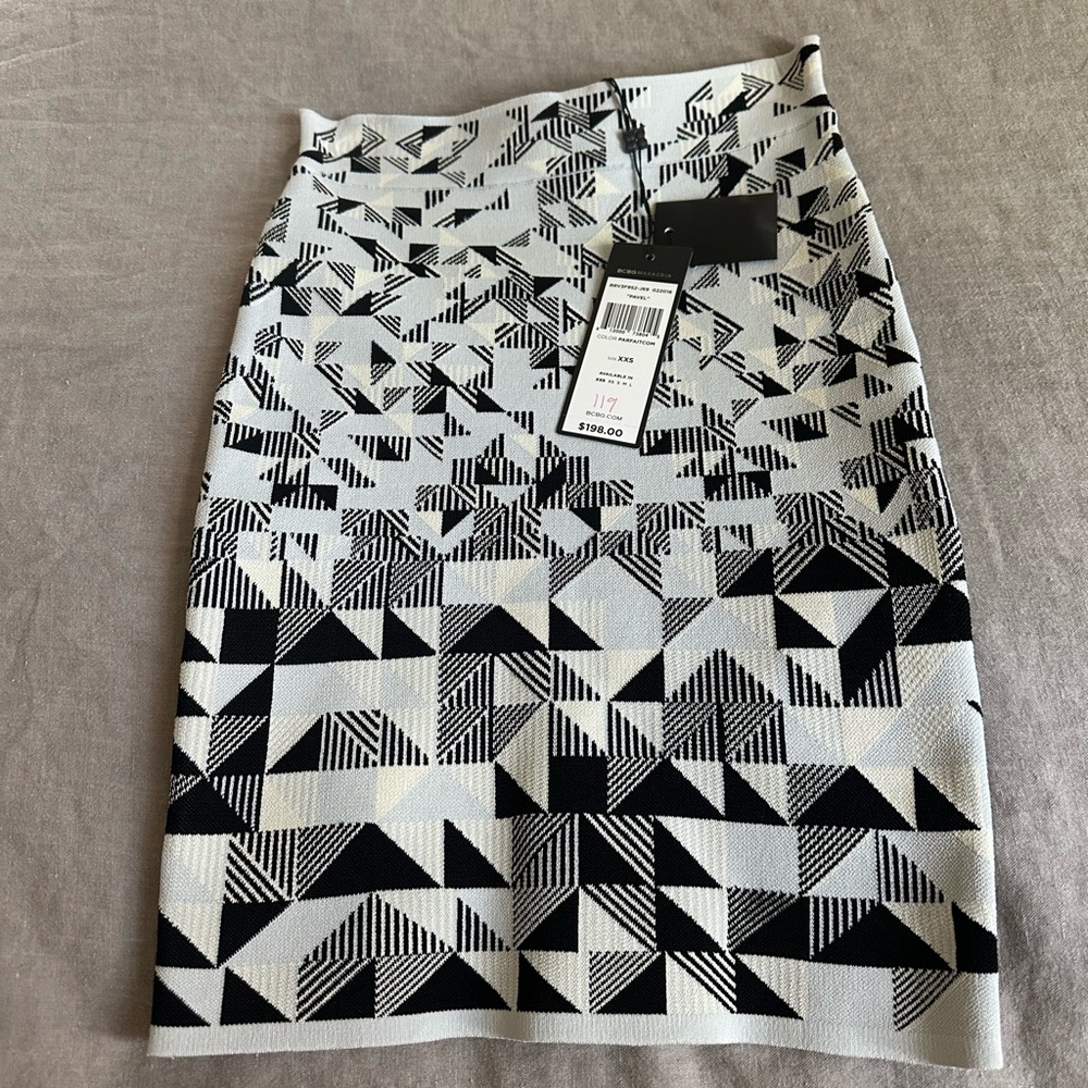 BcbgMaxazria NWT Skirt XXS